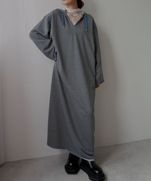 bohmal（ボマール）の「選べる丈バイカラーメロウフーディースウェットワンピース（ワンピース）」