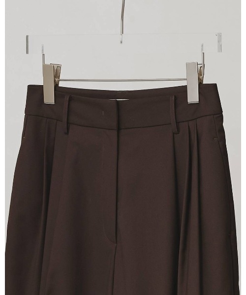 TODAYFUL(トゥデイフル)の「【TODAYFUL/トゥデイフル】Lightweight Tuck Trousers/ライトウェイトタックトラウザーパンツ(スラックス・レディース・ブラウン/ブラック・36/38)」の14枚目の写真