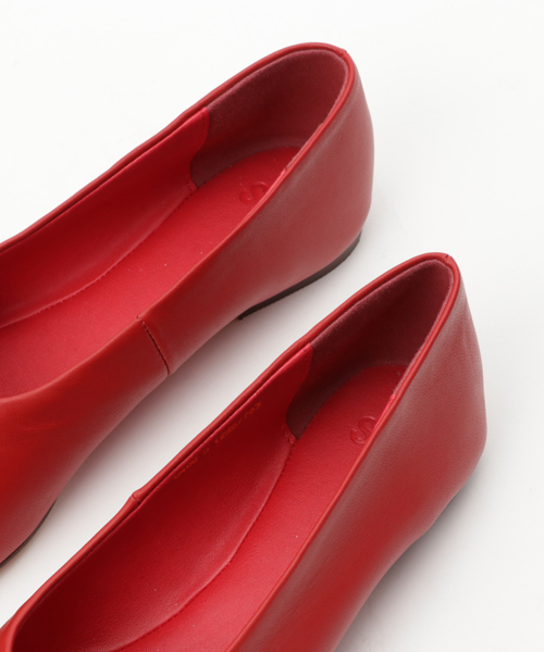 SLY（スライ）の「LEATHER FLAT PUMPS（パンプス・レディース・ベージュ/レッド/ブラック・MEDIUM/SMALL/LARGE）」の6枚目の写真