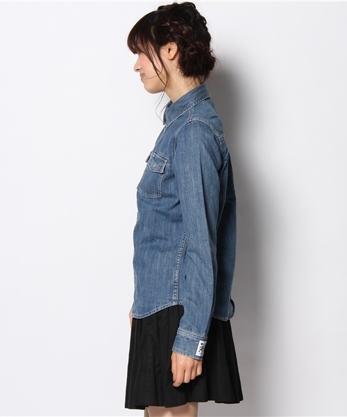 X-girl（エックスガール）の「BREEZY DENIM SHIRT（シャツ/ブラウス・レディース・ブルー/ライトブルー・1/2）」の3枚目の写真