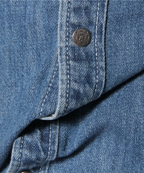 X-girl（エックスガール）の「BREEZY DENIM SHIRT（シャツ/ブラウス・レディース・ブルー/ライトブルー・1/2）」の8枚目の写真