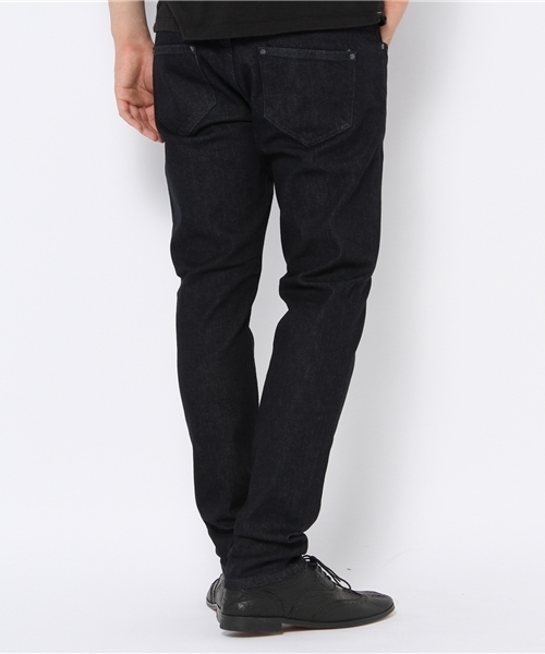 MIDWEST(ミッドウエスト)の「DIET BUTCHER SLIM SKIN ルーズフィットデニム(その他パンツ・メンズ・ブラック/ダークブルー・1/2)」の4枚目の写真