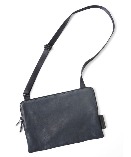 PATRICK STEPHAN（パトリックステファン）の「パトリック ステファン / Leather shoulder bag 'pouch'　ショルダーバッグ（ショルダーバッグ・メンズ・ライトグレー/ブラック/ネイビー・FREE）」の3枚目の写真