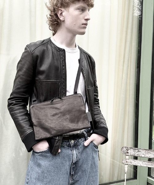 PATRICK STEPHAN(パトリックステファン)の「パトリック ステファン / Leather shoulder bag 'pouch' ショルダーバッグ(ショルダーバッグ・メンズ・ライトグレー/ブラック/ネイビー・FREE)」の8枚目の写真