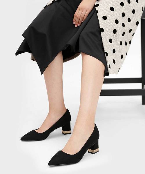 CHARLES & KEITH（チャールズ & キース）の「メタリックアクセントヒールパンプス / Metallic Accent Heel Pumps（パンプス・レディース・ブラック/ダークブルー/スモークピンク/バーガンディー/グレー・22.5cm/23cm/23.5cm/24.5cm/25cm/22cm）」の10枚目の写真