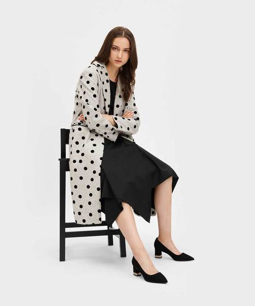 CHARLES & KEITH（チャールズ & キース）の「メタリックアクセントヒールパンプス / Metallic Accent Heel Pumps（パンプス・レディース・ブラック/ダークブルー/スモークピンク/バーガンディー/グレー・22.5cm/23cm/23.5cm/24.5cm/25cm/22cm）」の20枚目の写真