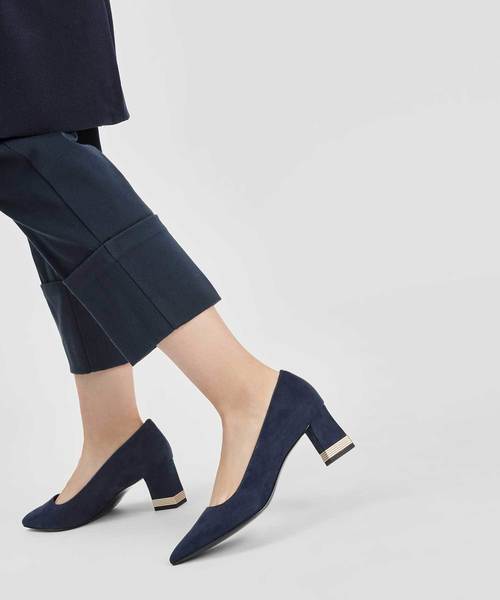 CHARLES & KEITH（チャールズ & キース）の「メタリックアクセントヒールパンプス / Metallic Accent Heel Pumps（パンプス・レディース・ブラック/ダークブルー/スモークピンク/バーガンディー/グレー・22.5cm/23cm/23.5cm/24.5cm/25cm/22cm）」の15枚目の写真