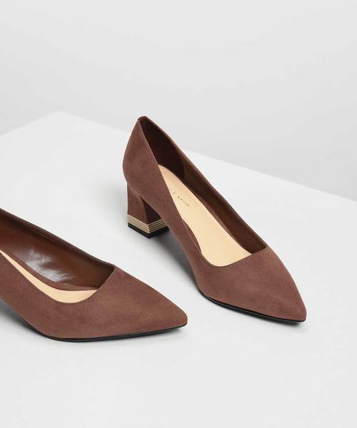 CHARLES & KEITH（チャールズ & キース）の「メタリックアクセントヒールパンプス / Metallic Accent Heel Pumps（パンプス・レディース・ブラック/ダークブルー/スモークピンク/バーガンディー/グレー・22.5cm/23cm/23.5cm/24.5cm/25cm/22cm）」の7枚目の写真