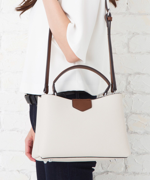 florist(フローリスト)の「【2way】すっきり見えるフェミニンデザインハンドバッグ(ハンドバッグ・レディース・ブラック/ピンク/ブルー/ベージュ/ピンク系その他/ブルー系その他/ホワイト・FREE)」の3枚目の写真