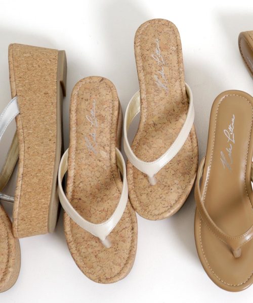 KOBE LETTUCE(コウベレタス)の「コルクウェッジ厚底トングサンダル(サンダル・レディース・ホワイト/ベージュ/オレンジ/ブラック/シルバー・L/LL/M/S)」の2枚目の写真