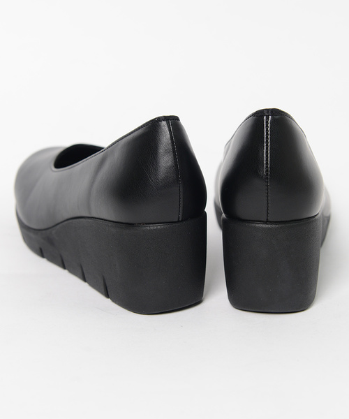 shopnikoniko（ショップニコニコ）の「パンプス 日本製 ウエッジソール プレーン シンプル（パンプス・レディース・ブラック/ブラック系その他・23.5/21.5/22/22.5/23/24/24.5）」の5枚目の写真