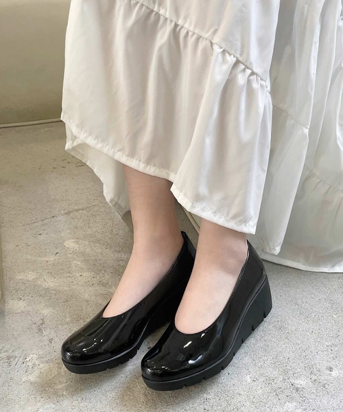 shopnikoniko（ショップニコニコ）の「パンプス 日本製 ウエッジソール プレーン シンプル（パンプス・レディース・ブラック/ブラック系その他・23.5/21.5/22/22.5/23/24/24.5）」の20枚目の写真