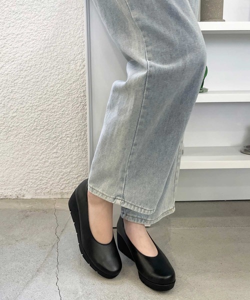 shopnikoniko（ショップニコニコ）の「パンプス 日本製 ウエッジソール プレーン シンプル（パンプス・レディース・ブラック/ブラック系その他・23.5/21.5/22/22.5/23/24/24.5）」の16枚目の写真