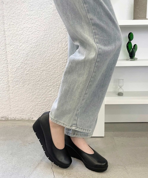 shopnikoniko（ショップニコニコ）の「パンプス 日本製 ウエッジソール プレーン シンプル（パンプス・レディース・ブラック/ブラック系その他・23.5/21.5/22/22.5/23/24/24.5）」の17枚目の写真