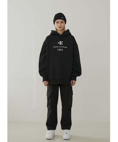 OY（オーワイ）の「ロゴナンバープルオーバーパーカー/フーディー（パーカー・メンズ・ブラック/ホワイト/グレー/ベージュ/ダークブルー・2/1）」の9枚目の写真