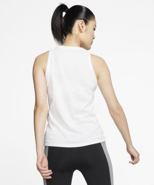 NIKE(ナイキ)の「ナイキ NIKE Dri-FIT ウィメンズ グラフィック トレーニングタンクトップ(タンクトップ・レディース・ホワイト/ブラック・L/S/M)」の8枚目の写真