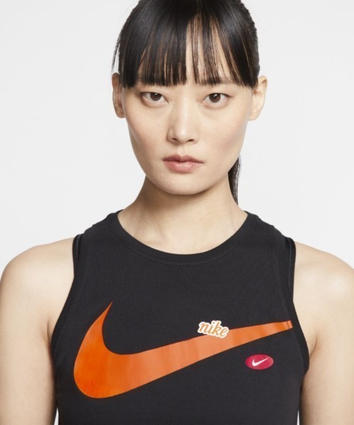 NIKE(ナイキ)の「ナイキ NIKE Dri-FIT ウィメンズ グラフィック トレーニングタンクトップ(タンクトップ・レディース・ホワイト/ブラック・L/S/M)」の11枚目の写真