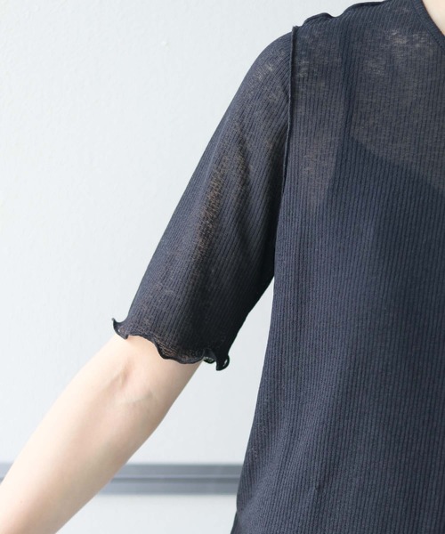 HER CLOSET(ハークローゼット)の「【HER CLOSET】シアーハーフスリーブバックスリットカットソー(Tシャツ/カットソー・レディース・ブラック/アイボリー・M)」の18枚目の写真
