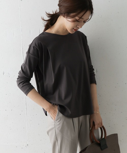 URBAN RESEARCH DOORS（アーバンリサーチドアーズ）の「ショルダータックスムースプルオーバー（Tシャツ/カットソー・レディース・ライトカーキ/ライトグレー/チャコールグレー・ONE）」の12枚目の写真