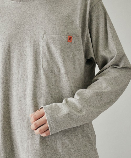 UNIVERSAL OVERALL(ユニバーサルオーバーオール)の「UNIVERSAL OVERALL/ユニバーサルオーバーオール POCKET LONG-TEE ポケット付き長袖カットソー(Tシャツ/カットソー・メンズ・ホワイト/ブラック/ベージュ/オレンジ/杢グレー・S/M/L/XL)」の7枚目の写真