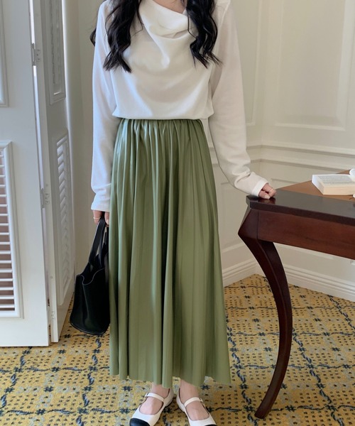 ABITOKYO（アビトーキョー）の「フェイクレザープリーツスカート（スカート・レディース・ブラック/ベージュ/ブラウン/シルバー/ライトグリーン/ブルーグレー/キャメル/ボルドー・FREE/L）」の19枚目の写真