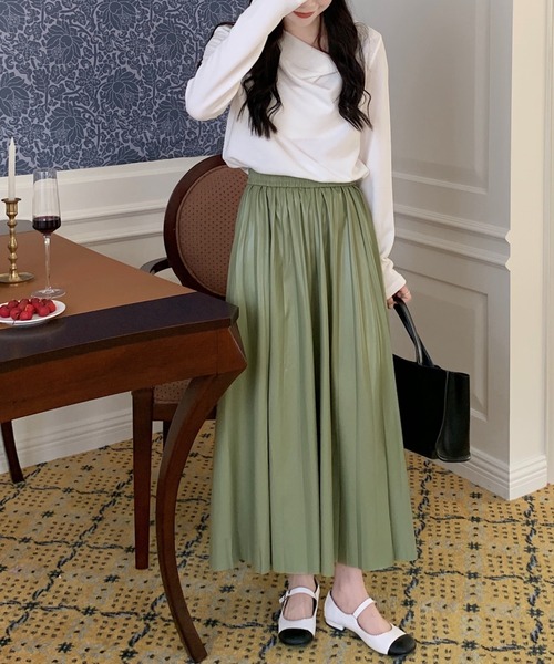 ABITOKYO（アビトーキョー）の「フェイクレザープリーツスカート（スカート・レディース・ブラック/ベージュ/ブラウン/シルバー/ライトグリーン/ブルーグレー/キャメル/ボルドー・FREE/L）」の15枚目の写真