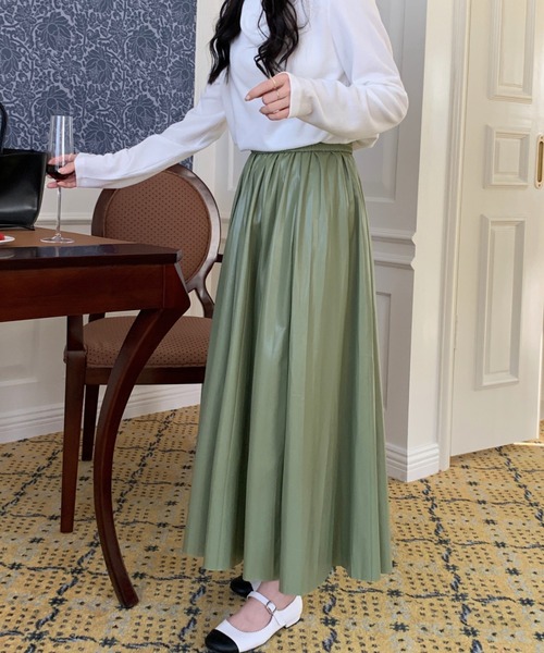 ABITOKYO（アビトーキョー）の「フェイクレザープリーツスカート（スカート・レディース・ブラック/ベージュ/ブラウン/シルバー/ライトグリーン/ブルーグレー/キャメル/ボルドー・FREE/L）」の13枚目の写真