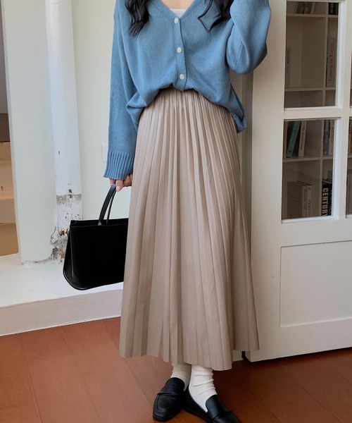 ABITOKYO（アビトーキョー）の「フェイクレザープリーツスカート（スカート・レディース・ブラック/ベージュ/ブラウン/シルバー/ライトグリーン/ブルーグレー/キャメル/ボルドー・FREE/L）」の9枚目の写真