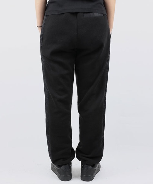 DUCKDIVE(ダックダイブ)の「【DUCKDIVE 】MIX MA-1 PANTS / ミックスMA-1パンツ(スウェットパンツ・メンズ・ホワイト/ブラック/グレー/カーキ・MEDIUM/LARGE)」の11枚目の写真