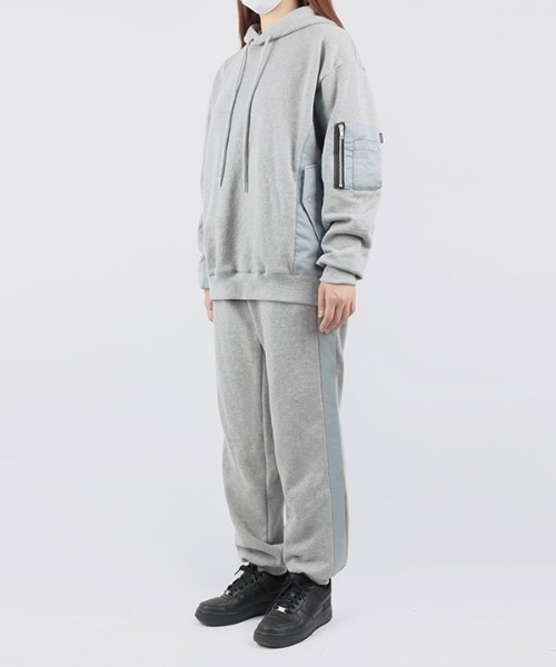 DUCKDIVE(ダックダイブ)の「【DUCKDIVE 】MIX MA-1 PANTS / ミックスMA-1パンツ(スウェットパンツ・メンズ・ホワイト/ブラック/グレー/カーキ・MEDIUM/LARGE)」の18枚目の写真