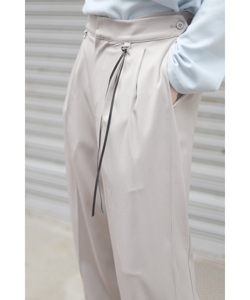 CREARE -LINO-（クレアーレリノ）の「ワイドバギーパンツ（スラックス・メンズ・ブラック/グレー/グレイッシュベージュ・M/L）」の8枚目の写真