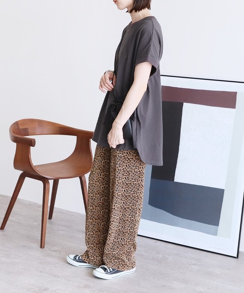 さり気ないオシャレ見え。アニマルプリントプリーツパンツ（その他