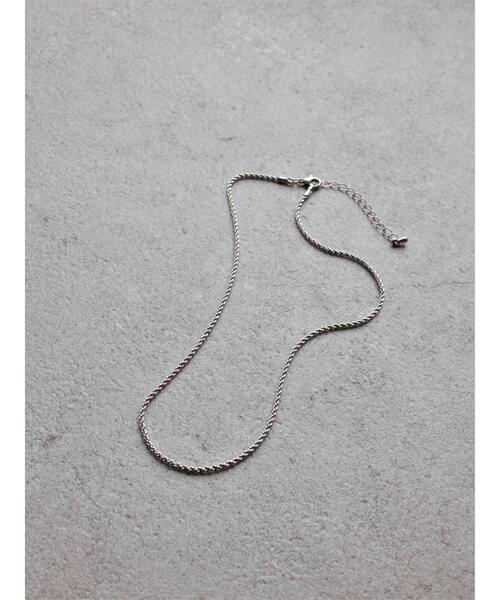AMERICAN HOLIC（アメリカンホリック）の「ツイストチェーンネックレス（ネックレス・レディース・ゴールド/シルバー・FREE）」の2枚目の写真
