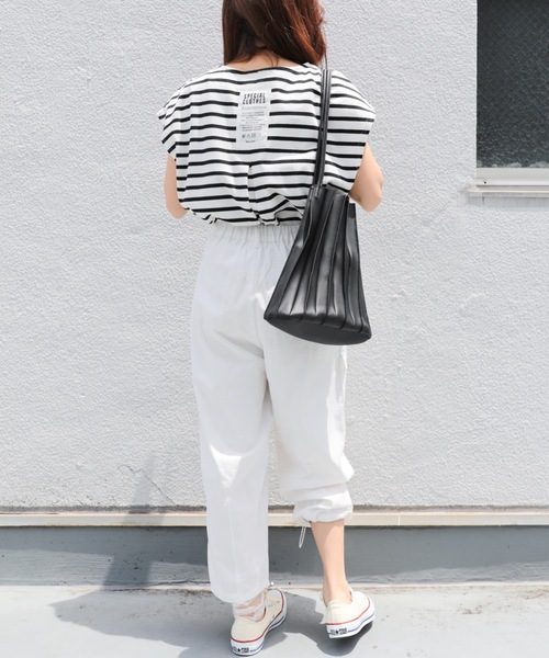 ap retro（アプレトロ）の「裾ダーツカーゴパンツ【ZOZO限定】（カーゴパンツ・レディース・オフホワイト/ブラック/ライトベージュ/ベージュ・FREE）」の17枚目の写真