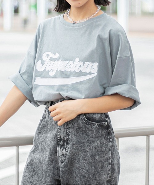 PairPair（ペアペア）の「異素材ロゴTシャツ（ユニセックス）（Tシャツ/カットソー・レディース・グレイッシュブルー/オフホワイト/カーキ/ネイビー・FREE）」の4枚目の写真