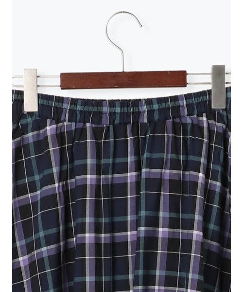 Te chichi(テチチ)の「ローンチェックフレアスカート(スカート・レディース・ネイビー/オフホワイト・フリ-)」の14枚目の写真