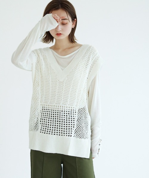 CLEIO（クレイオ）の「【CLEIO】クロシェハンドニットベスト（ニット/セーター・レディース・ダークブラウン/カーキ/アイボリー・FREE）」の2枚目の写真