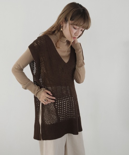 CLEIO（クレイオ）の「【CLEIO】クロシェハンドニットベスト（ニット/セーター・レディース・ダークブラウン/カーキ/アイボリー・FREE）」の5枚目の写真