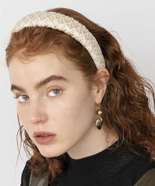 Casselini（キャセリーニ）の「Casselini(キャセリーニ)テキスタイルカチューシャ（カチューシャ・レディース・ブラック/アイボリー/グリーン/ブルー・FREE）」の2枚目の写真