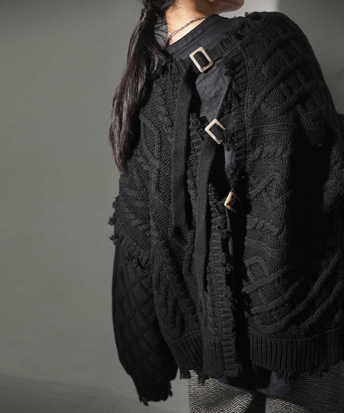 antiqua(アンティカ)の「バックルデザインニット(ニット/セーター・レディース・ブラック/ブルー/カーキ・FREE)」の5枚目の写真
