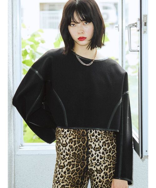 jouetie（ジュエティ）の「パイピングプルオーバー（スウェット・レディース・ブラック/ピンク/ブルー・MEDIUM）」の4枚目の写真