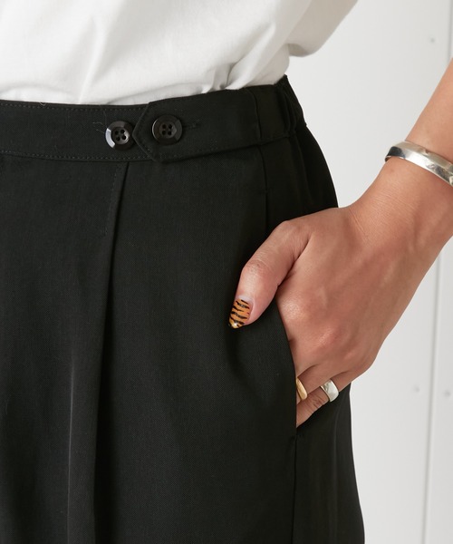 Omekashi（オメカシ）の「フロントサイドボタンパンツ（スラックス・レディース・ブラウン/ブラック/パープル・36/38）」の15枚目の写真