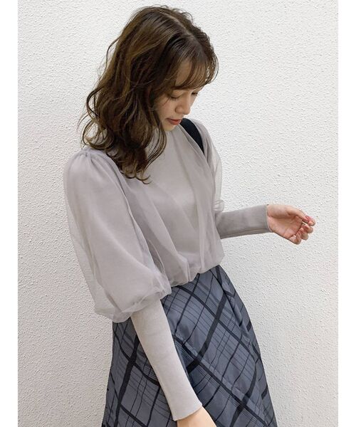 dazzlin（ダズリン）の「チュールベールスリーブカシュクールニット（ニット/セーター・レディース・ブラック/グレー/ブラウン/ベージュ・FREE）」の5枚目の写真