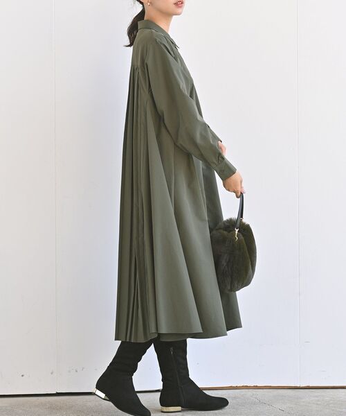 rps（アールピーエス）の「ＢＡＣＫプリーツシャツワンピース（シャツワンピース・レディース・グレイッシュベージュ/モカ/チャコールグレー/ブラック/ライトグレー/カーキ・M/フリー）」の6枚目の写真