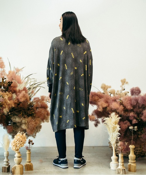 STOF(ストフ)の「Word Balloons JQ Cardigan(カーディガン/ボレロ・メンズ・ブラック/グレー・M/S)」の6枚目の写真