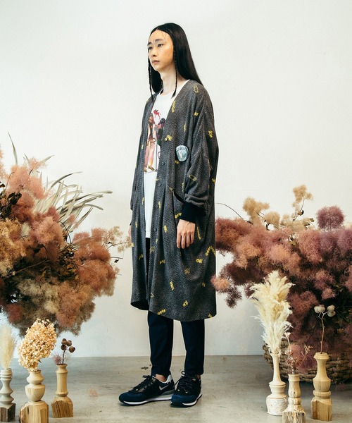 STOF(ストフ)の「Word Balloons JQ Cardigan(カーディガン/ボレロ・メンズ・ブラック/グレー・M/S)」の5枚目の写真