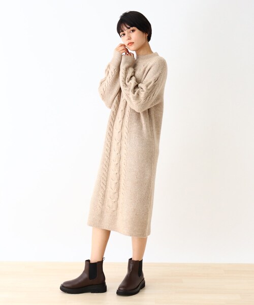 DRESKIP（ドレスキップ）の「◆ハイネックケーブルニットワンピース（ワンピース・レディース・ダークブラウン/サンドベージュ/グリーン系・02/03）」の2枚目の写真