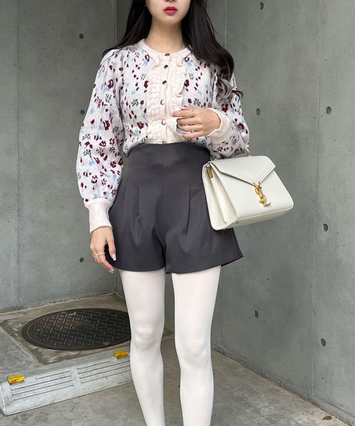 titty＆Co. PETIT by poyo（ティティーアンドコープティバイポヨ）の「【ファッションインフルエンサーPOYO×titty&Co.PETIT 】ペールフラワーニットカーデトップス（ニット/セーター・レディース・マルチ・FREE）」の5枚目の写真