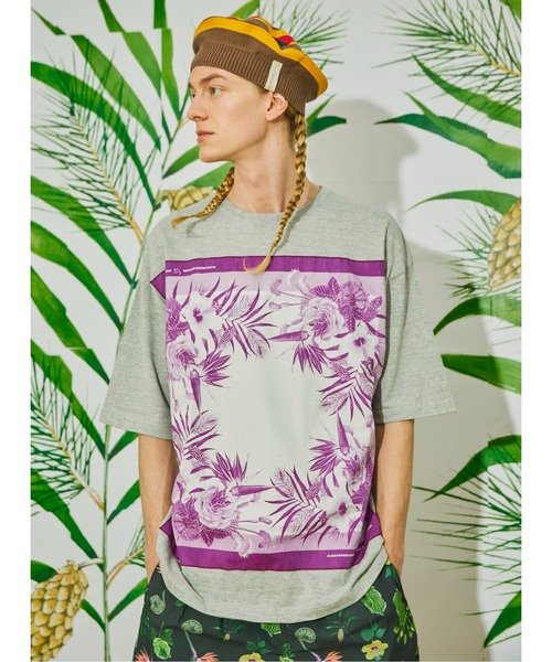 And A(アンドエー)の「AlexanderLeeChang アレキサンダーリーチャン / BANDANA T 22 ×Saori Ohwada コラボ バンダナカットソー / AC012210(Tシャツ/カットソー・メンズ・ネイビー/パープル/グレー・3/2/4)」の2枚目の写真
