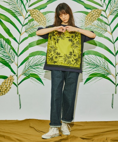 And A(アンドエー)の「AlexanderLeeChang アレキサンダーリーチャン / BANDANA T 22 ×Saori Ohwada コラボ バンダナカットソー / AC012210(Tシャツ/カットソー・メンズ・ネイビー/パープル/グレー・3/2/4)」の7枚目の写真